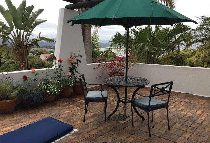 בית מלון כפרי Room With A View