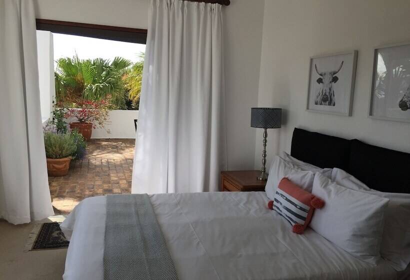 בית מלון כפרי Room With A View