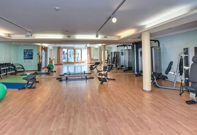 Отель Vier Jahreszeiten