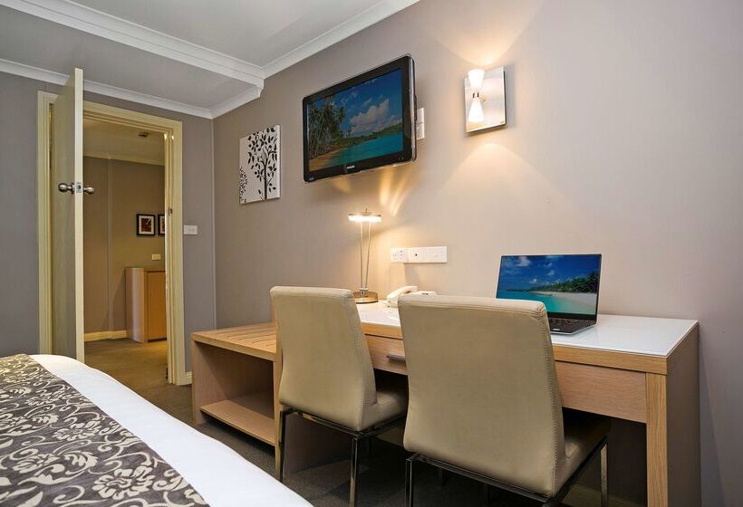 בית מלון כפרי Best Western Sanctuary Inn