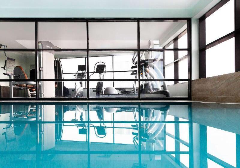 בית מלון כפרי Mercure Sydney