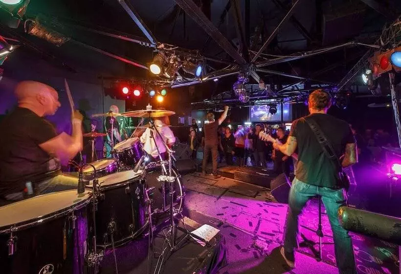 מוטל Dorset Gardens