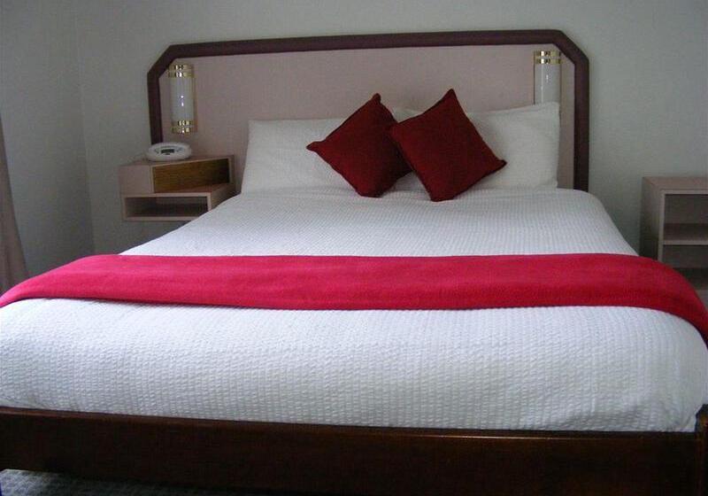 Nelson Towers Motel & Apartments