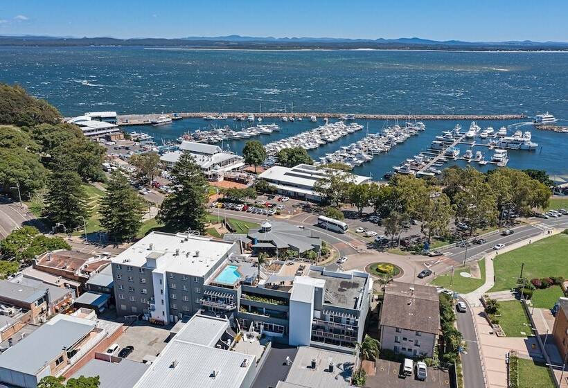 Nelson Towers Motel & Apartments