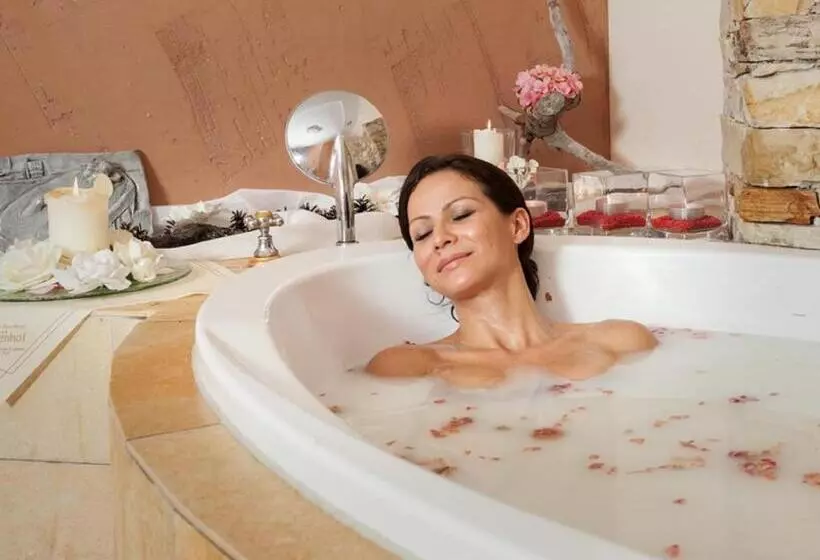 Wellness & Sporthotel Alpenhof