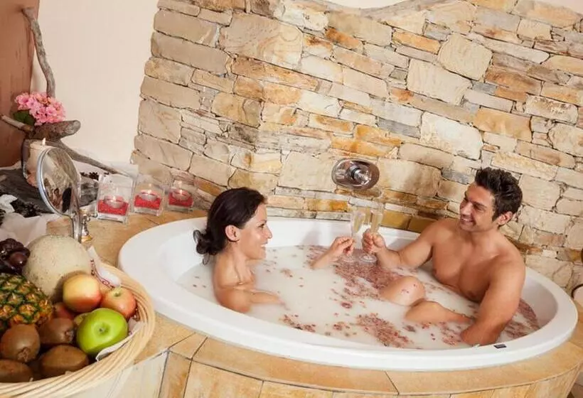 Wellness & Sporthotel Alpenhof