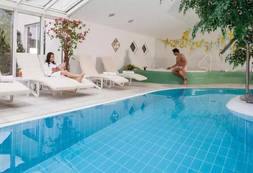 Wellness & Sporthotel Alpenhof