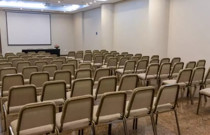 בית מלון כפרי Atlante Plaza