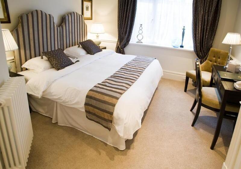 ホテル Hollin House