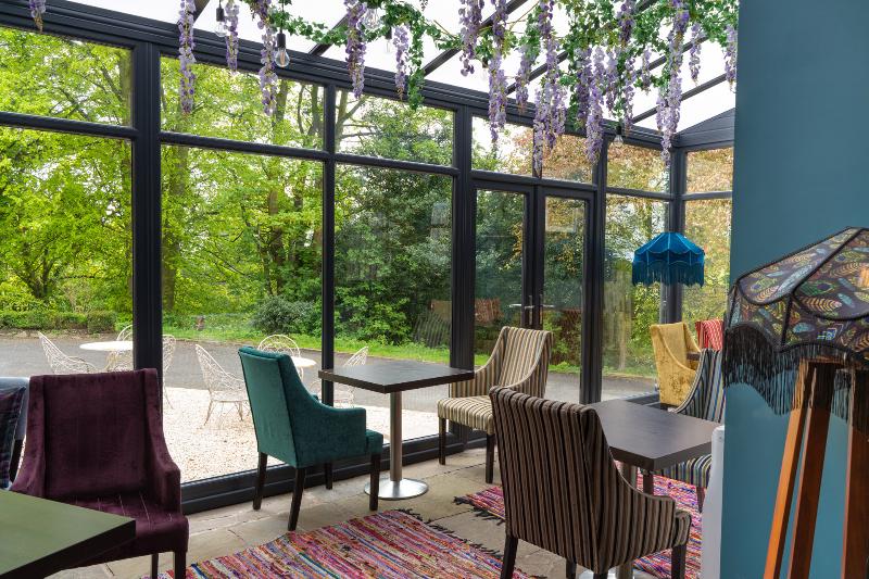 ホテル Hollin House