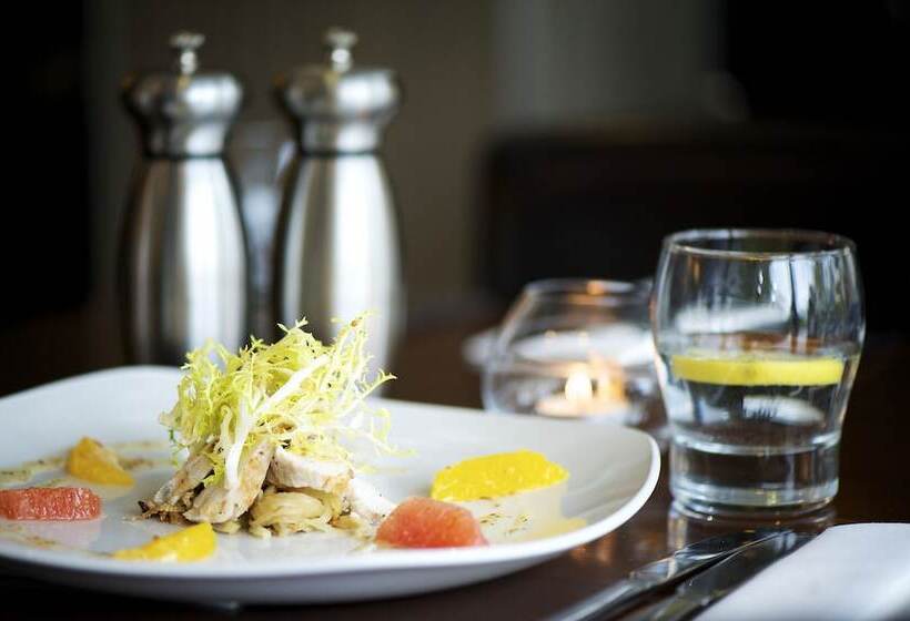 בית מלון כפרי Nevis Bank Inn