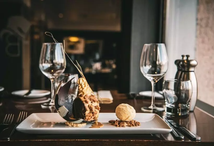 Отель Nevis Bank Inn