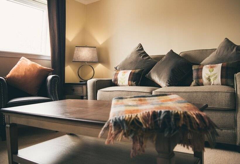 בית מלון כפרי Nevis Bank Inn