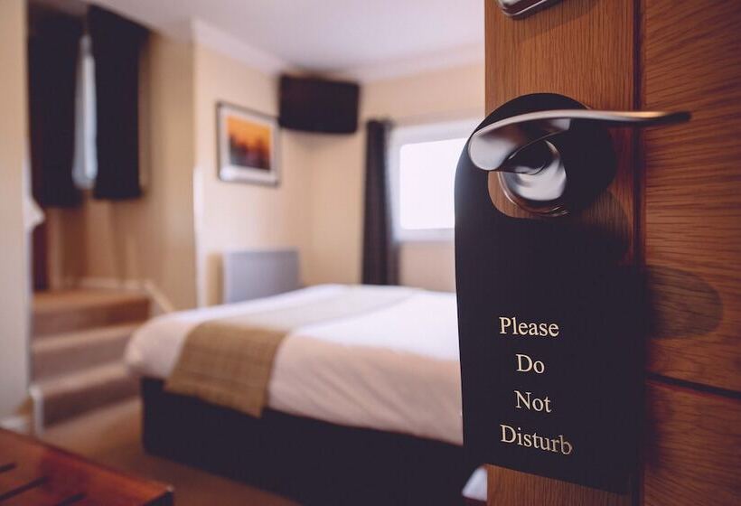 בית מלון כפרי Nevis Bank Inn