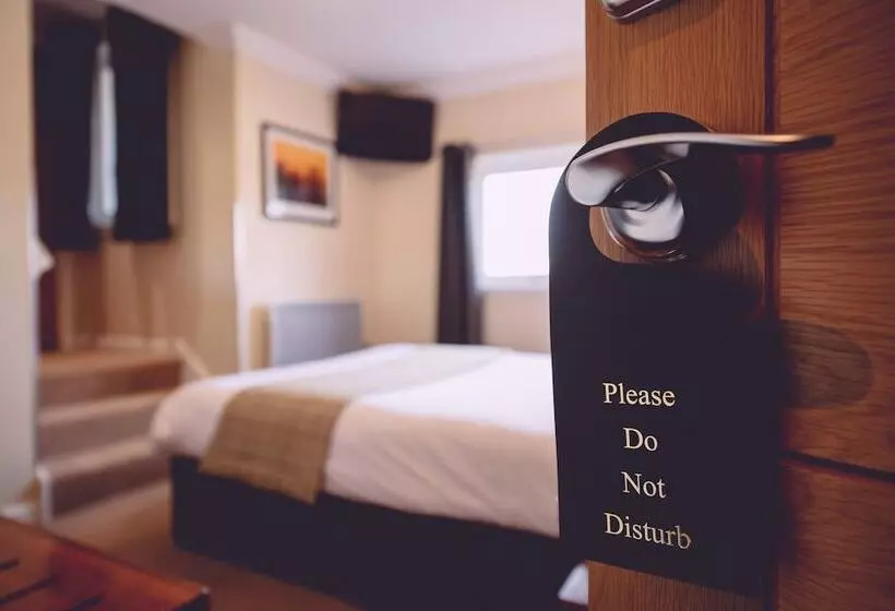 Отель Nevis Bank Inn