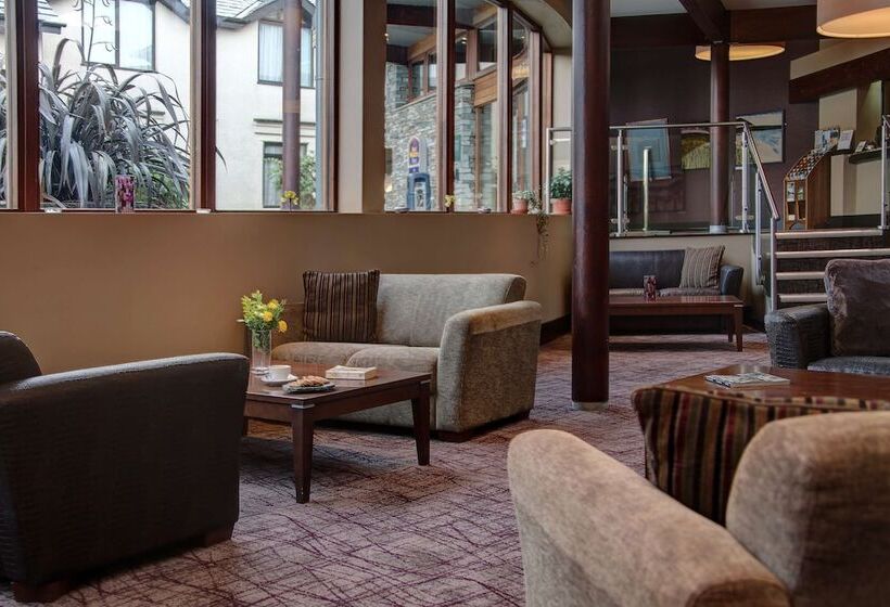 בית מלון כפרי Lake District Castle Inn