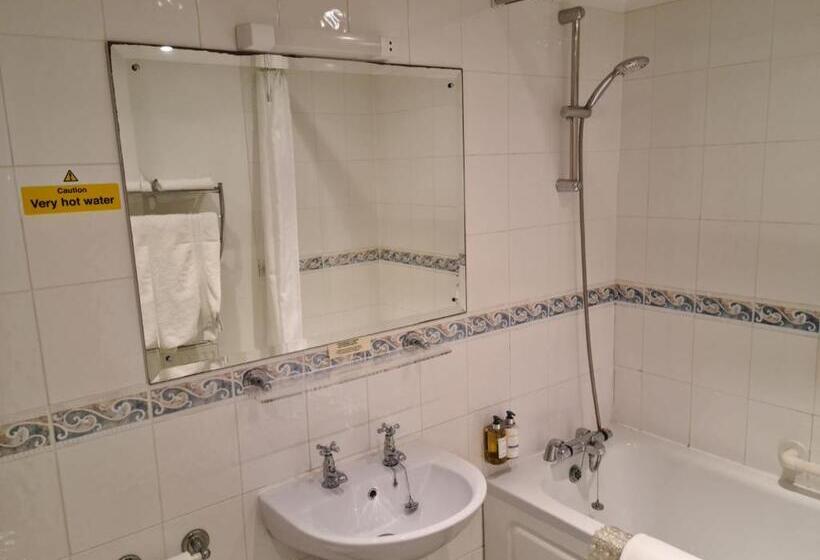 호텔 The Izaak Walton Country House