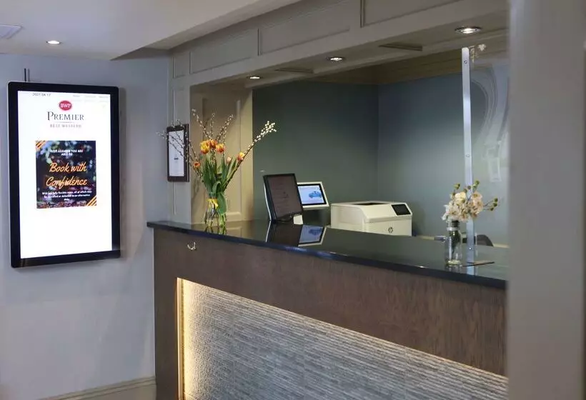 Отель Best Western Premier Yew Lodge East Midlands Airport