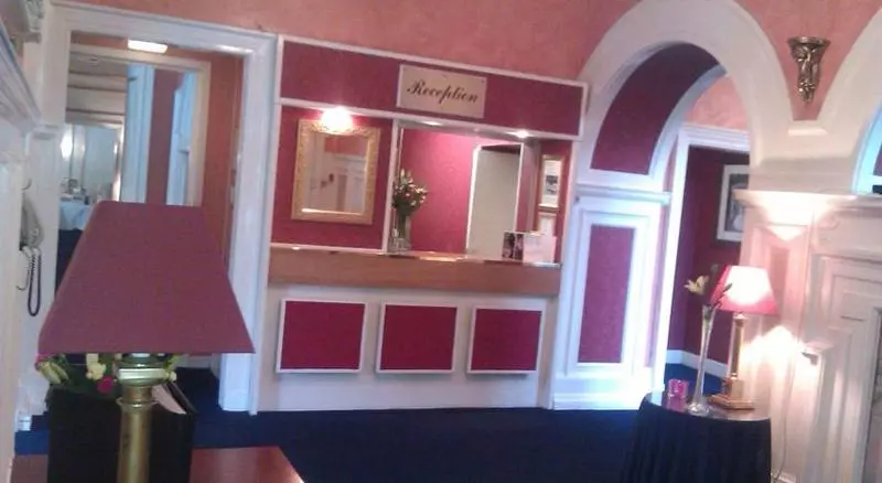 ホテル Dalmeny Park House