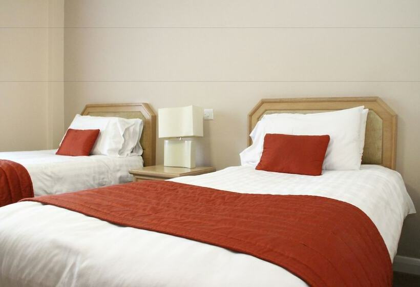 בית מלון כפרי Exeter Court