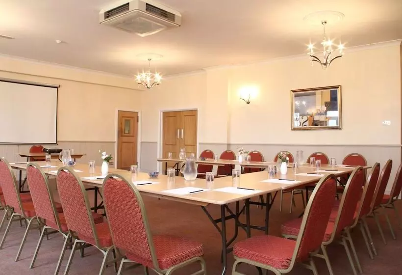 Отель Exeter Court