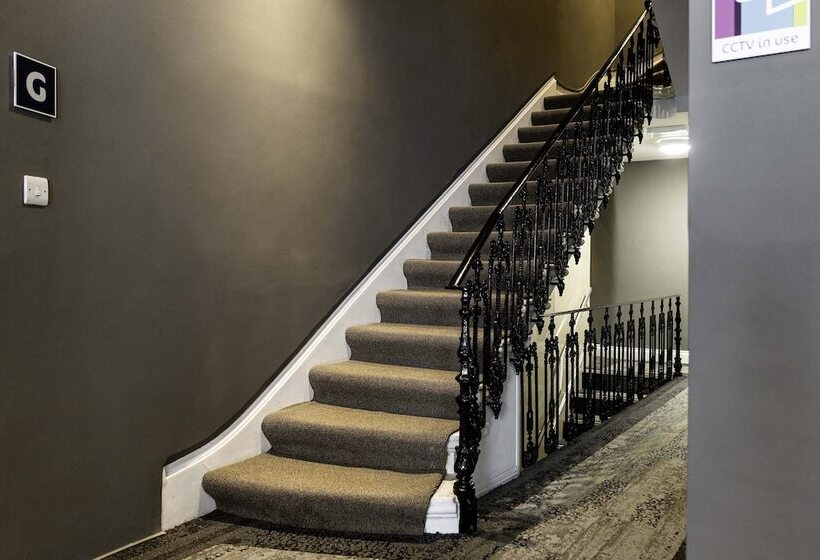 هتل Heeton Concept Kensington London