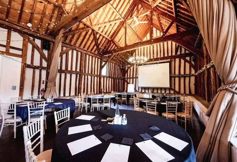 Отель The Olde Bell, Bw Signature Collection