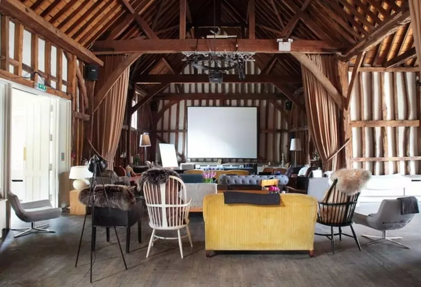 Отель The Olde Bell, Bw Signature Collection