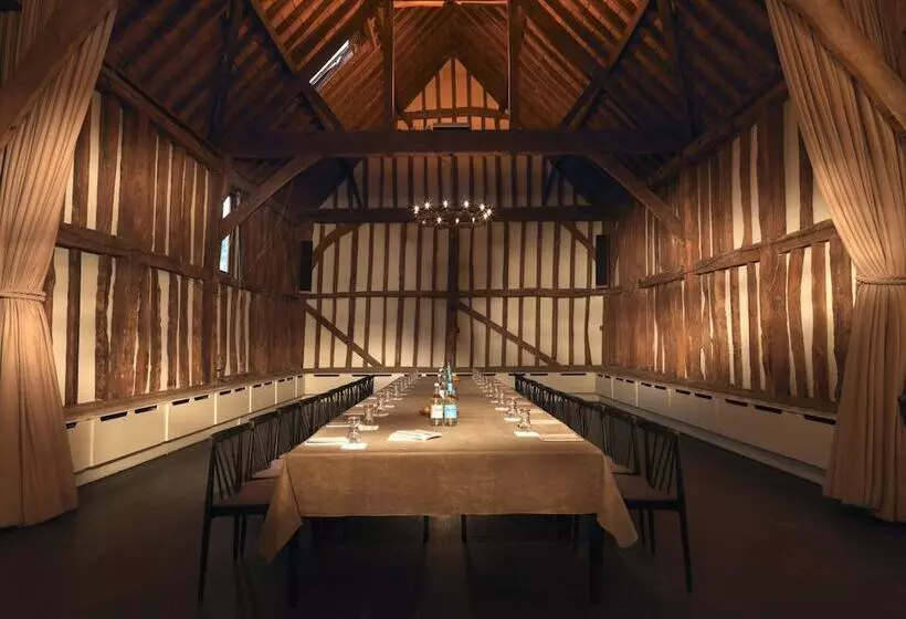 Отель The Olde Bell, Bw Signature Collection