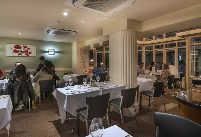 호텔 Corus  Hyde Park