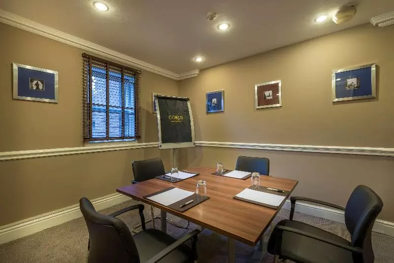 호텔 Corus  Hyde Park