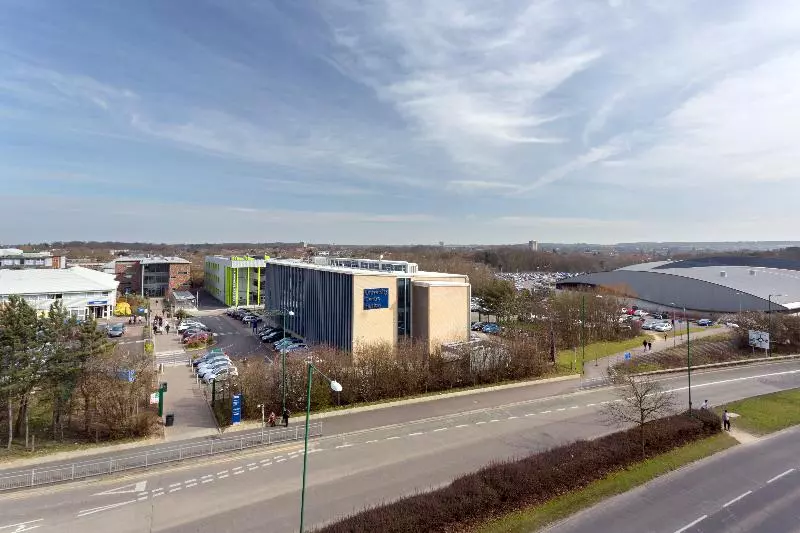 Отель Holiday Inn Express Harlow, An Ihg