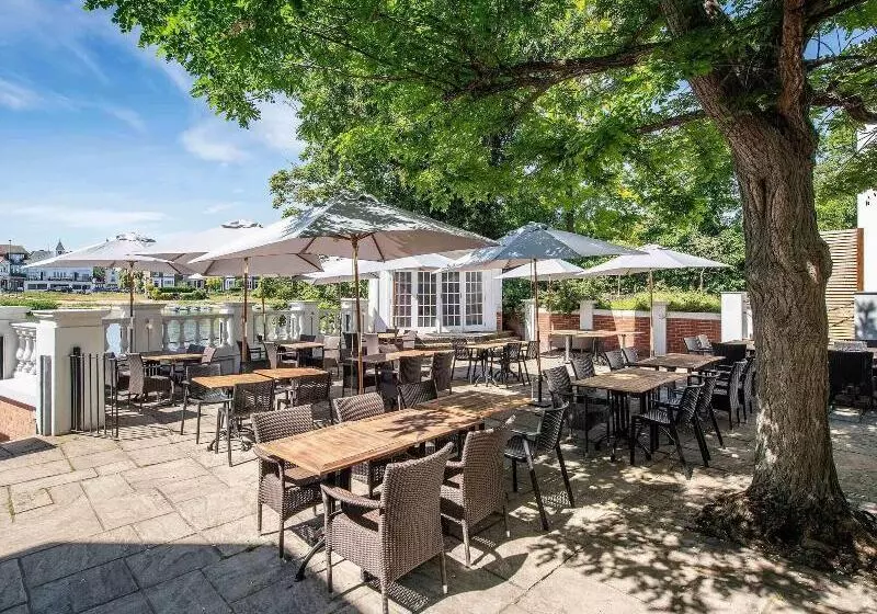 فندق The Mitre, Hampton Court