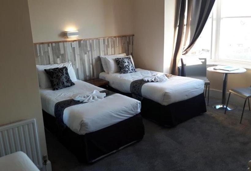 هتل New Madeira Seafront