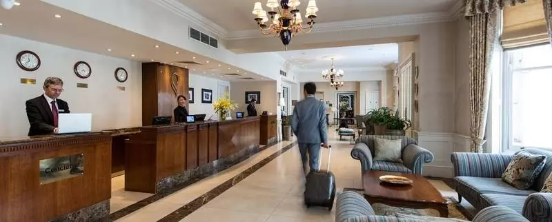 هتل Park International