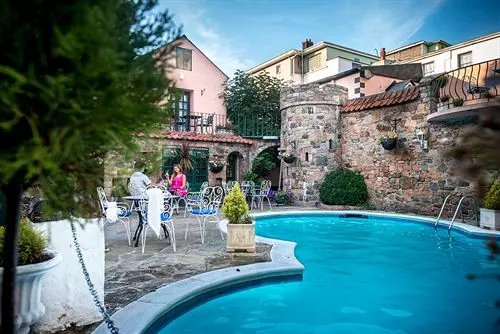 Отель The Revere