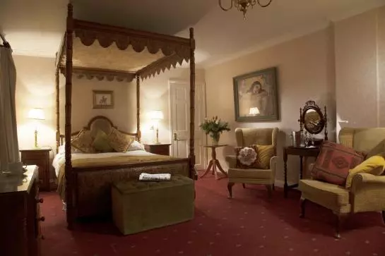 Отель The Revere