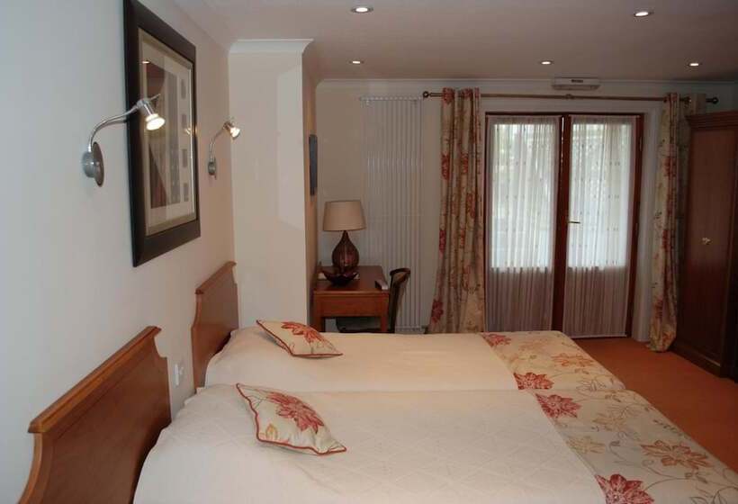 ホテル The Priory