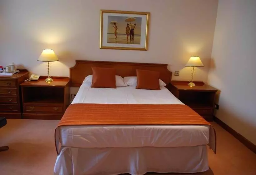 Отель The Priory