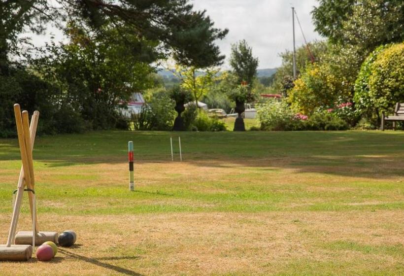 בית מלון כפרי The Priory