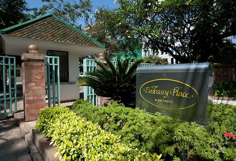 בית מלון כפרי Embassy Place