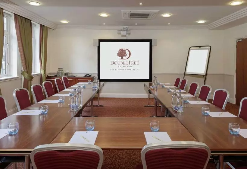 ホテル The Doubletree By Hilton Stratford Upon Avon
