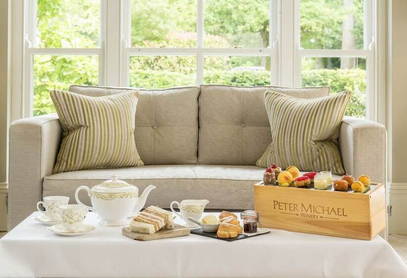 The Vineyard Hotel & Spa