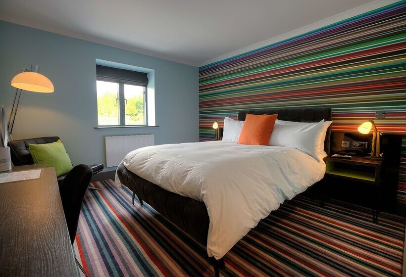 Village Hotel Leeds North