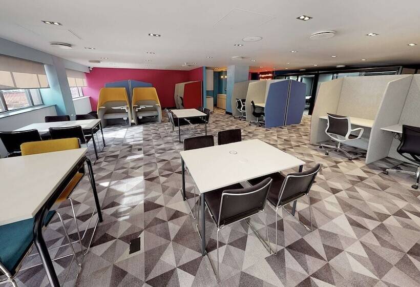 Village Hotel Leeds North