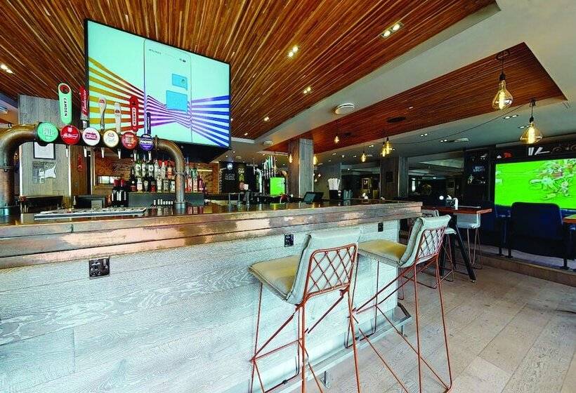 Village Hotel Leeds North