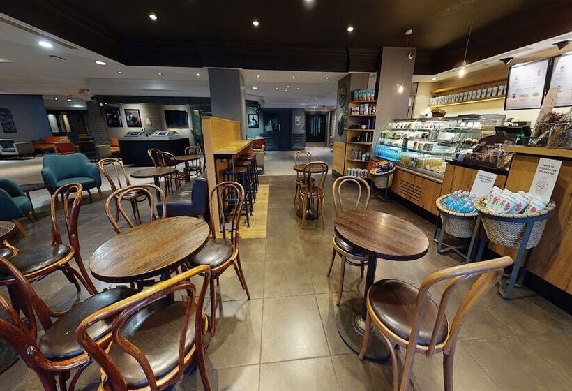 Village Hotel Leeds North