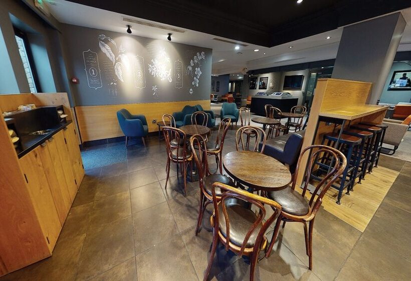 Village Hotel Leeds North