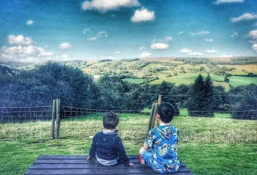 בית מלון כפרי White Horse Farm Inn