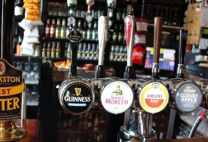 בית מלון כפרי White Horse Farm Inn